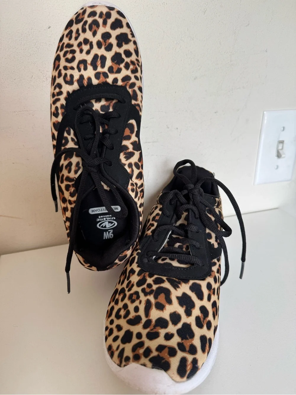 Amazon Athletic Works Black Tan Leopard Print Lace-Up Sneakers Size 9 - Picture 3 of 9